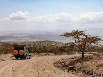 En bil från TourCompass på safari