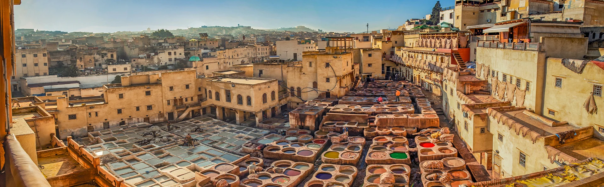 Panoramautsikt över garveriet i Fez, Marocko