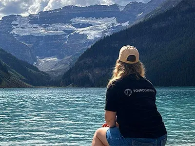 Louise från TourCompass vid Lake Louise