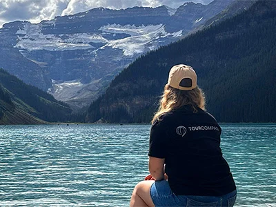 Louise från TourCompass vid Lake Louise