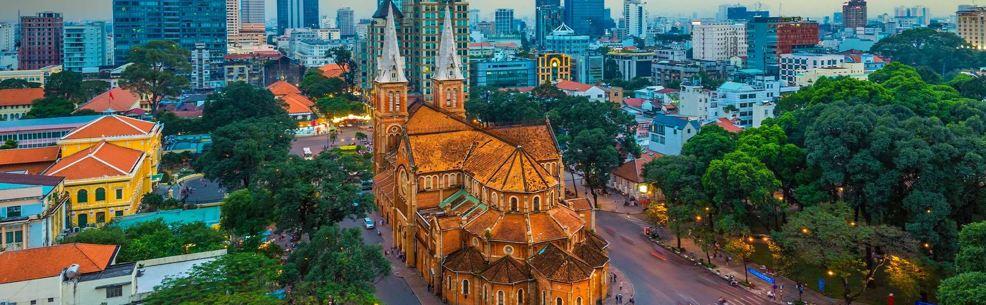 Den röda kyrkan, Notre Dame-katedralen i Ho Chi Minh-staden, Vietnam